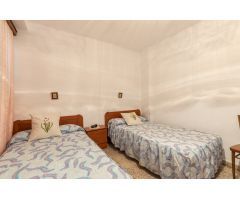 ACOGEDORA Y ESTUPENDA  CASA EN ALBUÑUELAS