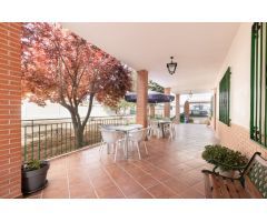 Dos casas en parcela de 724m con huerto y piscina