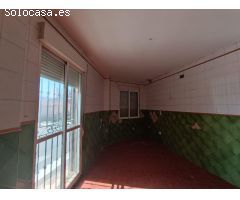 OPORTUNIDAD, SE VENDE ESTUPENDO ADOSADO DE ESQUINA EN JUMILLA