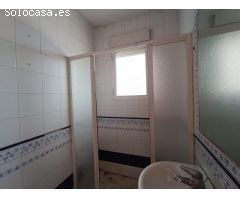 OPORTUNIDAD, SE VENDE ESTUPENDO ADOSADO DE ESQUINA EN JUMILLA