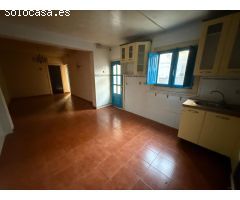 SE VENDE CASA EN VICAR.