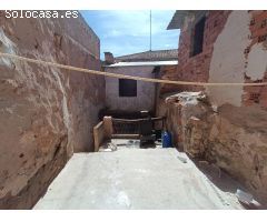 OPORTUNIDAD, SE VENDE CASA EN EL CENTRO DE JUMILLA