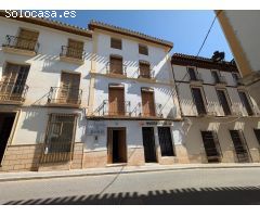 SE VENDE CASA CON LOCAL EN VÉLEZ RUBIO.