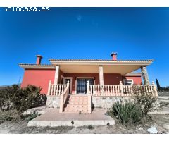 SE VENDE CHALET INDEPENDIENTE EN ZONA CACHAP - CREVILLENTE