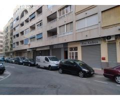 Local en Venta cerca Playa del Acequión, Torrevieja