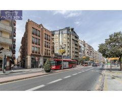 PLAZA DE GARAJE JUNTO A ALHAMAR Y CORTE INGLÉS.