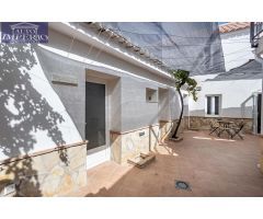 Casa turística con alta rentabilidad asegurada en La Zubia.