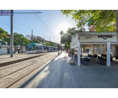 Venta por jubilación, de local + cafetería + restaurante en Armilla, frente a la parada del Metro.