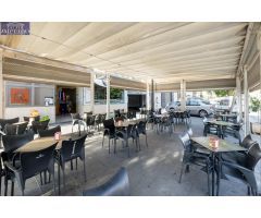 Venta por jubilación, de local + cafetería + restaurante en Armilla, frente a la parada del Metro.