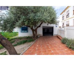 CASA EN PLANTA BAJA CON TERRENO EN ALBAYCÍN