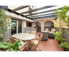 PRECIOSA CASA EN ZONA PARQUE ALMUNIA