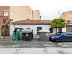 ???? Gran Oportunidad en Churriana de la Vega – Terreno con Potencial!