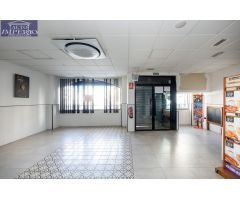 GRAN LOCAL EN LA ENTRADA DE OGIJARES PARA COMENZAR A GENERAR INGRESOS DESDE EL PRIMER DIA