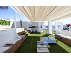 ???? Ático Dúplex Reformado con Terraza de Ensueño en Armilla