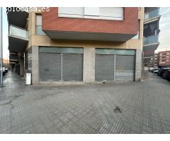 ¡Gran Oportunidad! Local en Venta en Viladecans con Amplias Posibilidades