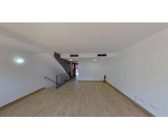 Casa adosada independiente en venta calle 15 7
