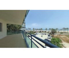 Se vende piso de altas calidades con vistas a la playa