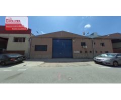 Nave industrial de 560m2