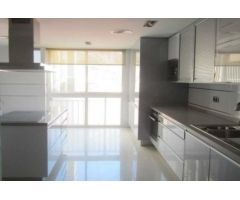 Se vende piso de altas calidades, zona centro de Alicante