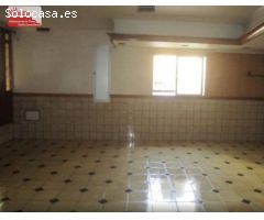 Edificio con local comercial. 421 m2 construidos.Villena