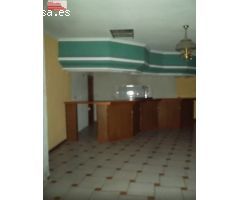 Edificio con local comercial. 421 m2 construidos.Villena