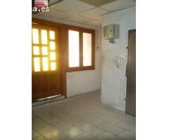 Edificio con local comercial. 421 m2 construidos.Villena