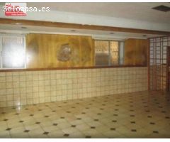 Edificio con local comercial. 421 m2 construidos.Villena