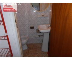 Local comercial en avenida principal