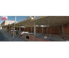 Lote de 5 adosados en construcción en Onil