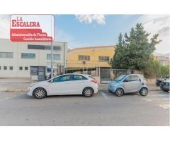 Nave industrial distribuida en 3 plantas