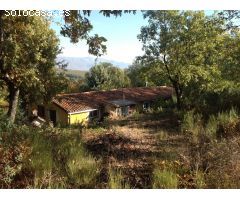 CASA CON TERRENO EN JARAIZ-CACERES