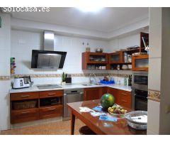 CASA EN ZONA CASTELLANOS - CÁCERES-