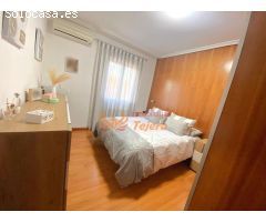 ADOSADO EN ZONA NORTE - CÁCERES -