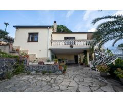 FABULOSA CASA CON PISCINA