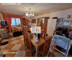 SE VENDE ESPECTACULAR CHALET EN SANTA AMALIA - CAÑADA DEL MAESTRO