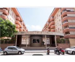 Blanhogar vende espectacular Garaje con puerta automática en la zona Parque Litoral.