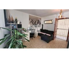 Blanhogar vende estudio en Torremolinos.