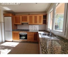 BLANHOGAR VENDE EN EXCLUSIVA ESTA MAGNIFICA VIVIENDA EN URB. SOL ANDALUSI