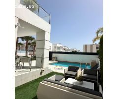 Impresionante Villa con piscina y solárium: el hogar de tus sueños existe
