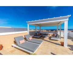 ÁTICO DE LUJO CON ESPECTACULARES VISTAS AL MAR MEDITERRÁNEO Y A LAS MONTAÑAS