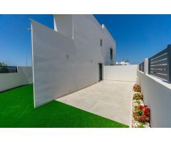 Exclusiva villa unifamiliar con piscina y jardín