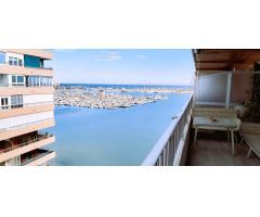ESPECTACULAR APARTAMENTO REFORMADO CON VISTAS AL MAR Y LICENCIA TURISTICA