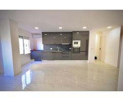 Apartamento reformado con vistas al mar