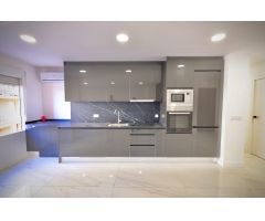 Apartamento reformado con vistas al mar