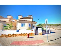 Chalet independiente en San Miguel con plaquas solares