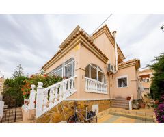 Chalet Independiente en Las Filipinas