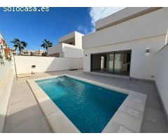 Chalet Pareado a Estrenar con Piscina Privada cerca de Zenia Boulevard, Orihuela Costa