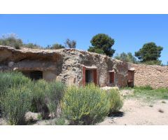 Se vende casa-cueva en Monovar con 2000 metros de terreno!!!