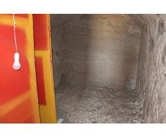 Se vende casa-cueva en Monovar con 2000 metros de terreno!!!
