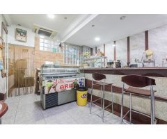 Se venden 2 locales: uno en funcionamiento como cafetería y otro contiguo con salida a C/ Eslava!